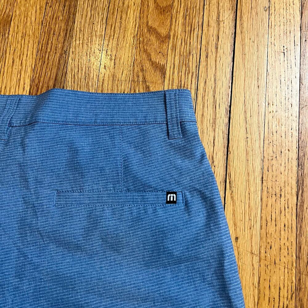 Travis Mathew Shorts Mens 32 Blue Performance Golf Stretch Flat Front - Picture 4 of 9